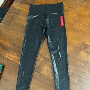 Carbon38 High Rise Legging in Takara Shine (Black, Medium)